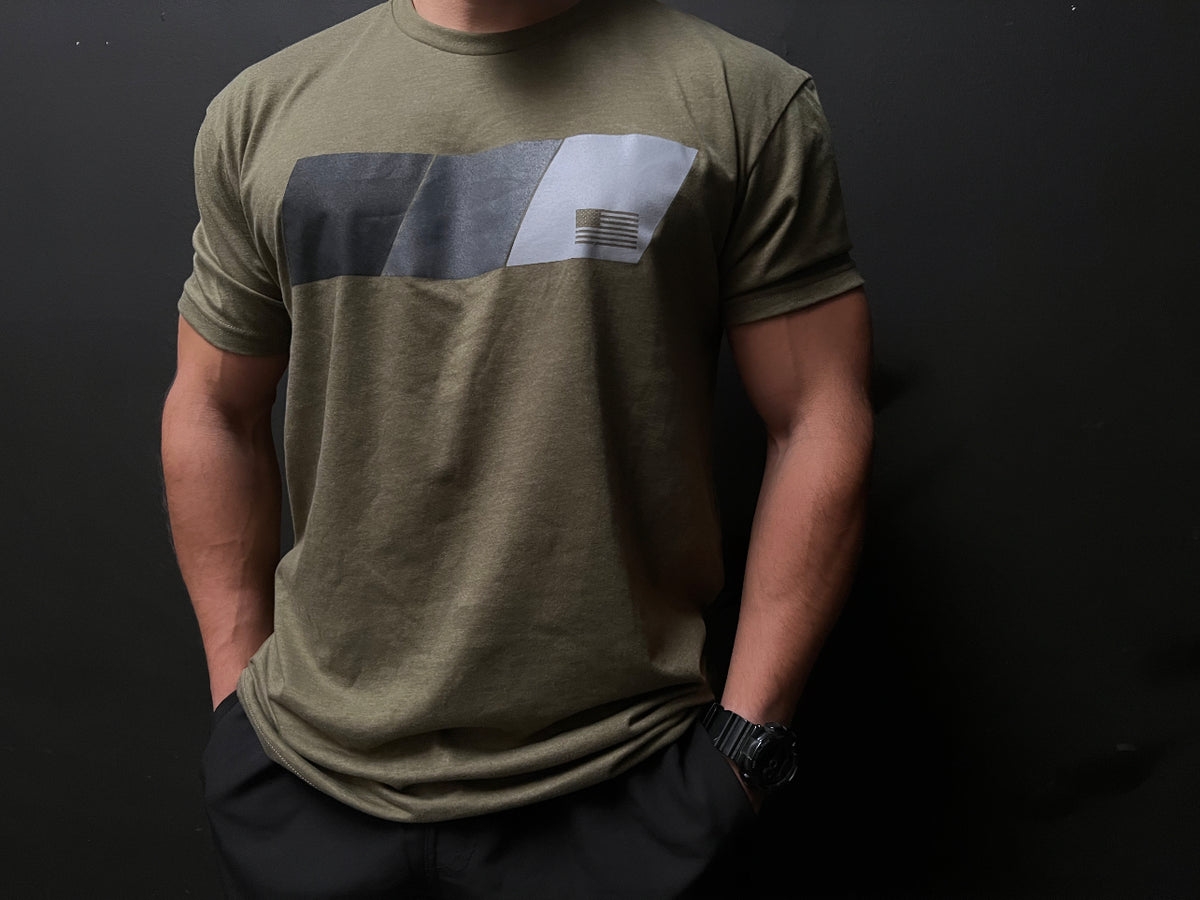 MEN&#39;S RPG &quot;DEFIANT&quot; GRAPHIC TEE- MILITARY GREEN