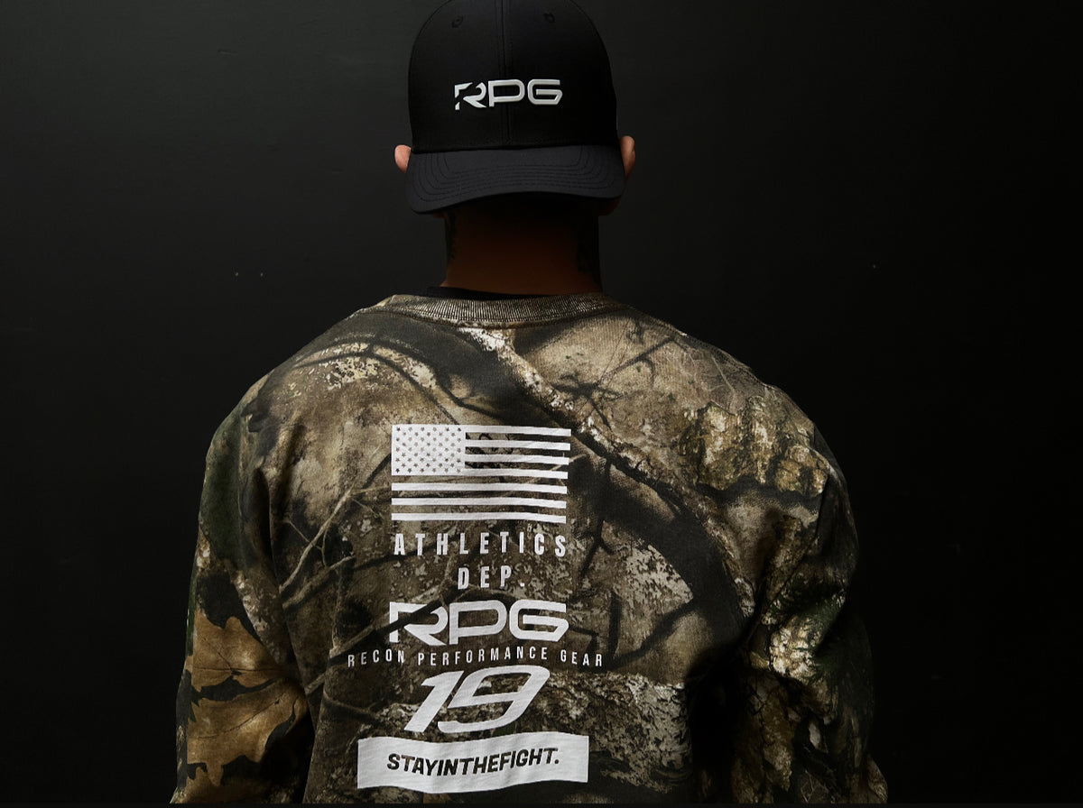 Realtree Chemise à col rond ultra doux en jersey tri-mélange de camouflage délavé - Édition limitée, Bord camouflage, Taille S Realtree Chemise à col rond ultra doux en jersey tri-mélange de camouflage délavé - Édition limitée, Bord camouflage, Taille S