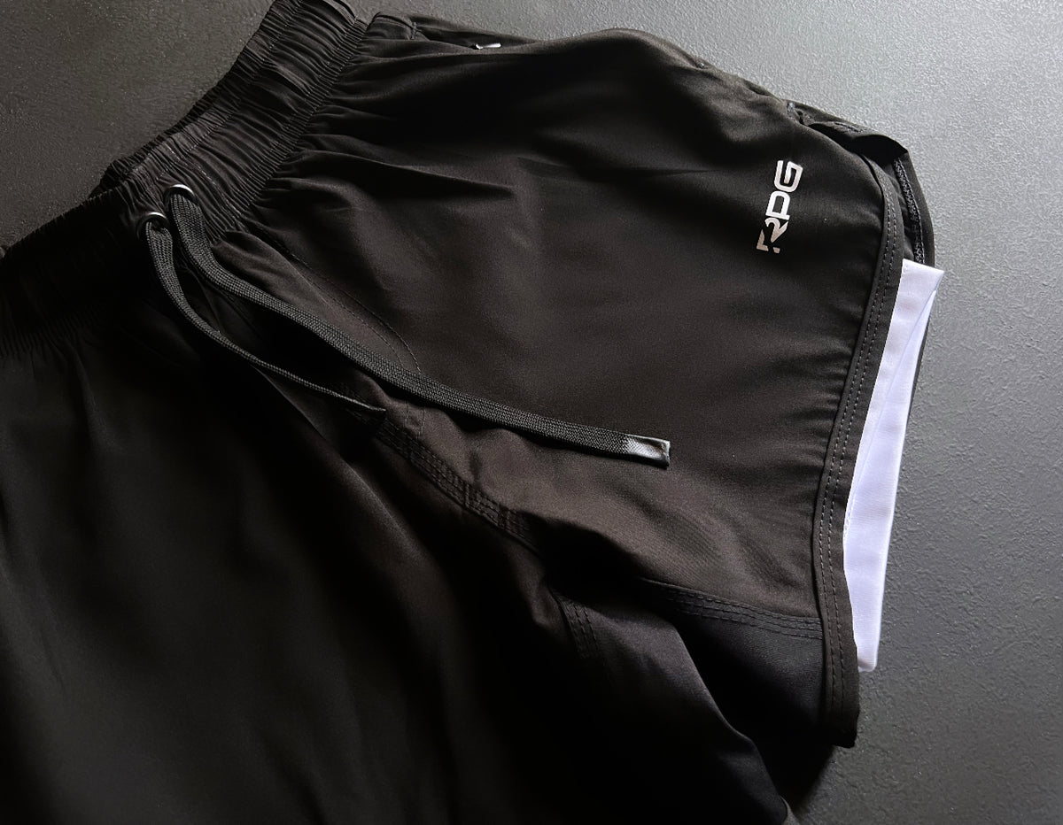 WOMEN&#39;S PERFORMANCE SHORTS- BLACK